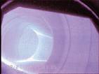 Le plasma est un état de la matière constitué d'un mélange d'ions, chargés positivement, et d'électrons, négatifs Le plasma est un état de la matière constitué d'un mélange d'ions, chargés positivement, et d'électrons, négatifs